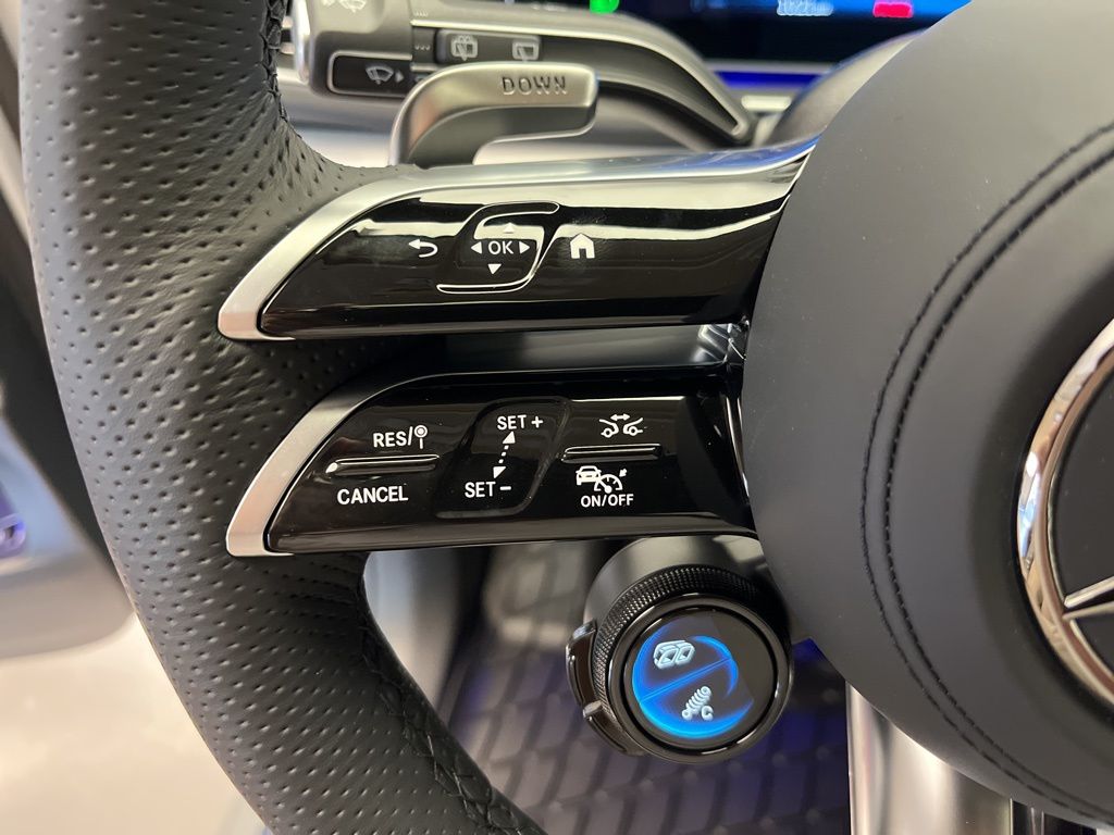 Thumbnail: 2026 Mercedes-Benz GLE - 16