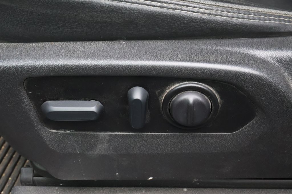 2022 Chevrolet Silverado 3500 High Country 14