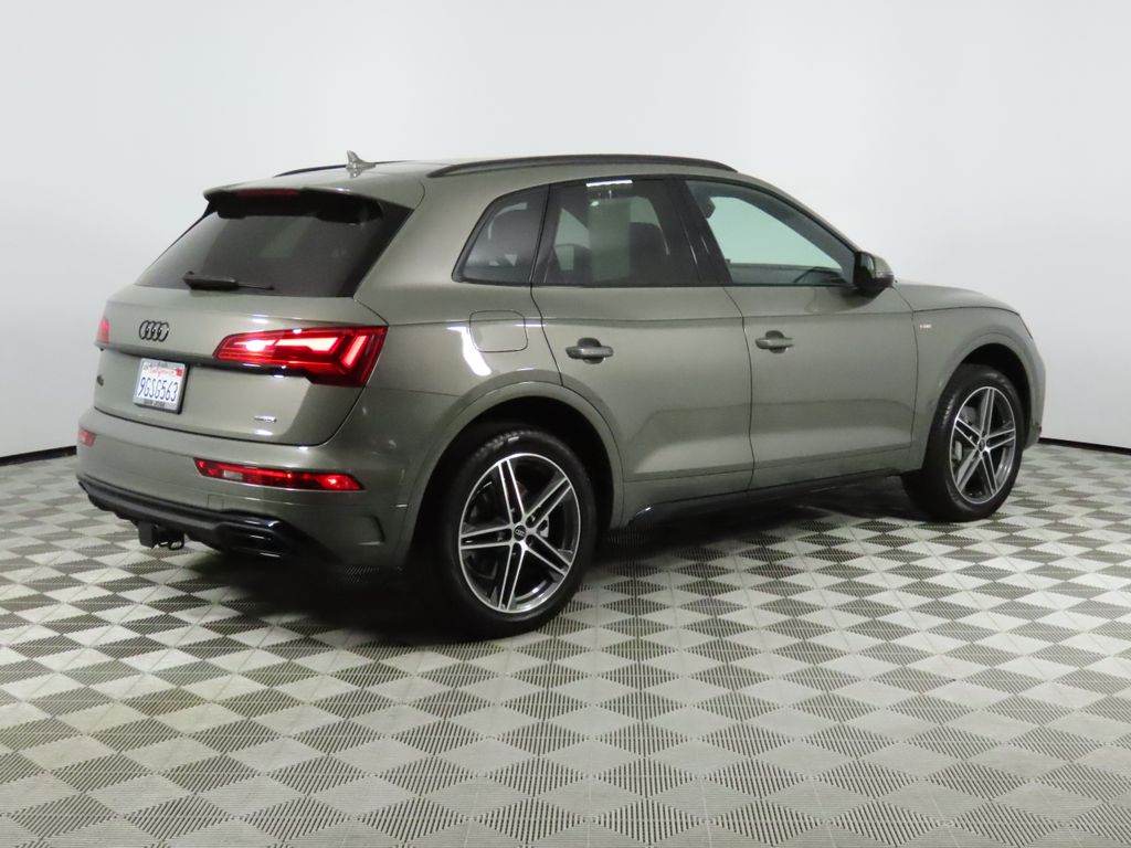 Thumbnail: 2023 Audi Q5 - 5