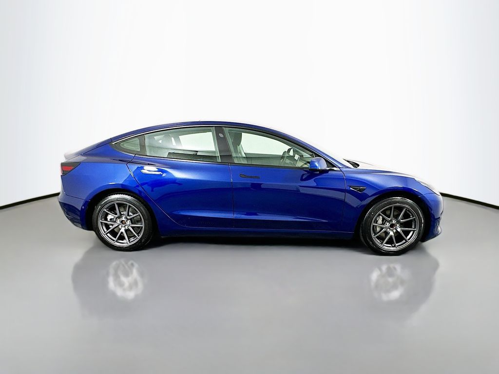 Thumbnail: 2021 Tesla Model 3 - 4