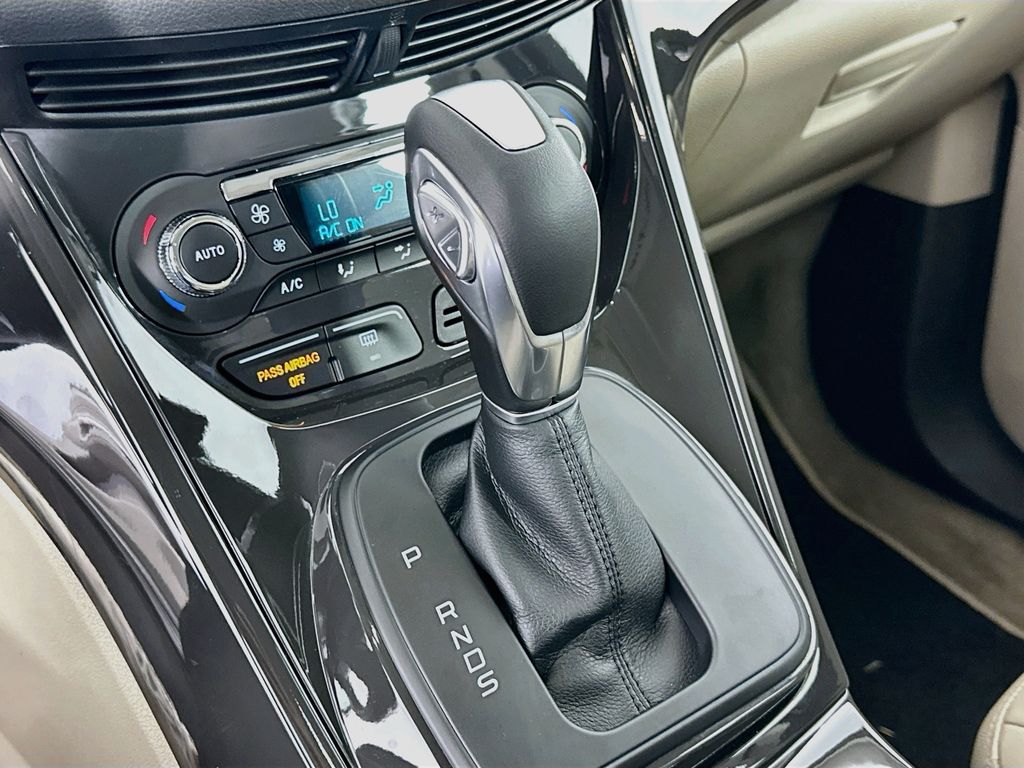 Thumbnail: 2016 Ford Escape - 17