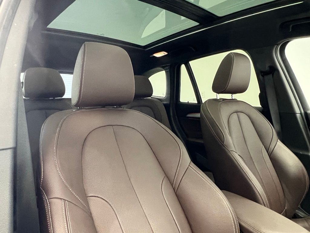 2022 BMW X1 sDrive28i 8
