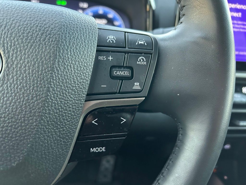 Thumbnail: 2025 Toyota Camry - 19