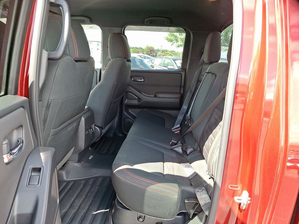 Thumbnail: 2022 Nissan Frontier - 10