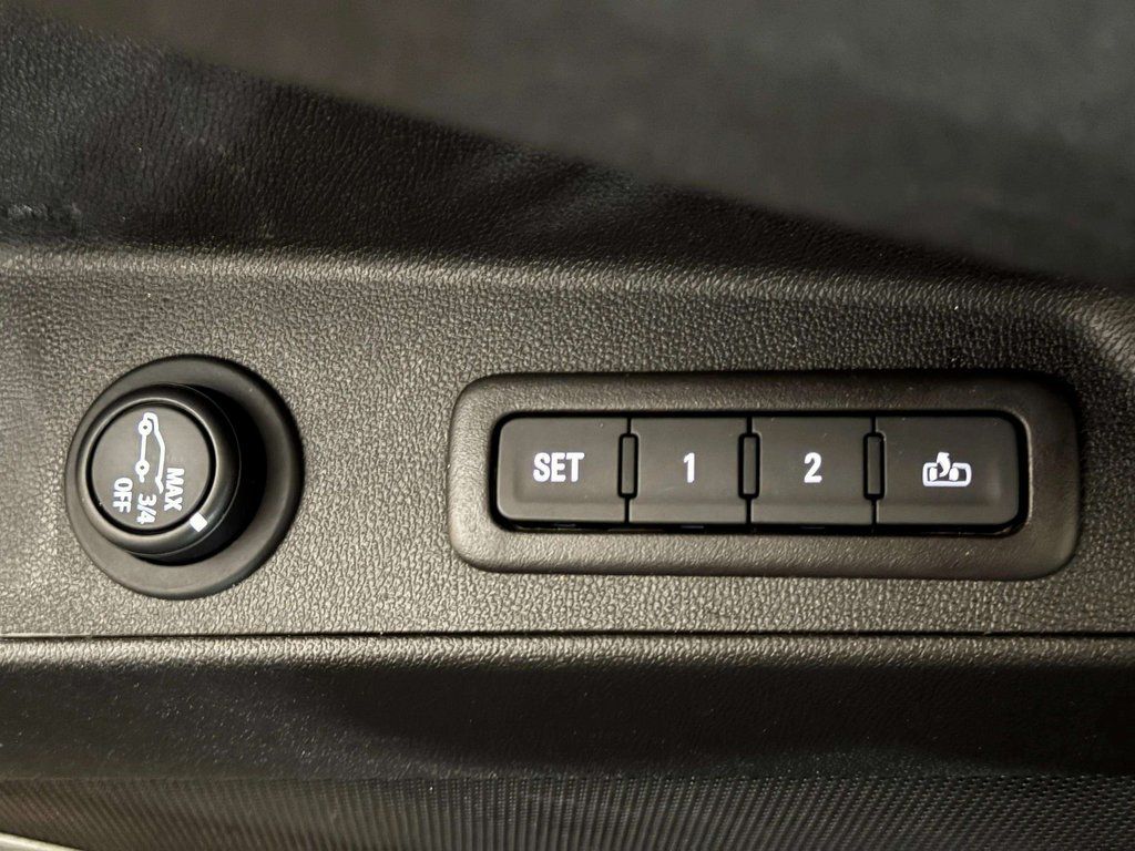 Used 2022 Mosaic Black Metallic Chevrolet Premier image 21