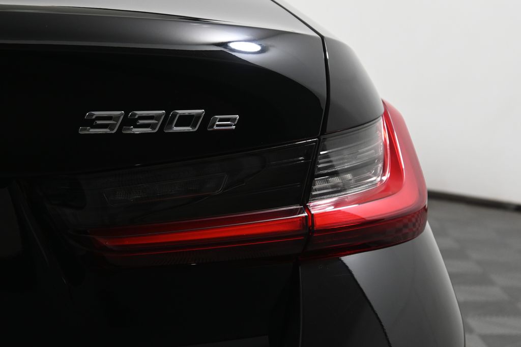 Thumbnail: 2023 BMW 3 Series - 13