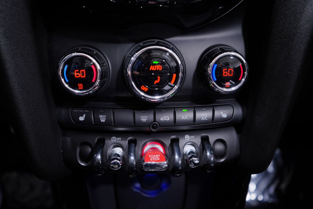Thumbnail: 2021 MINI Cooper - 10