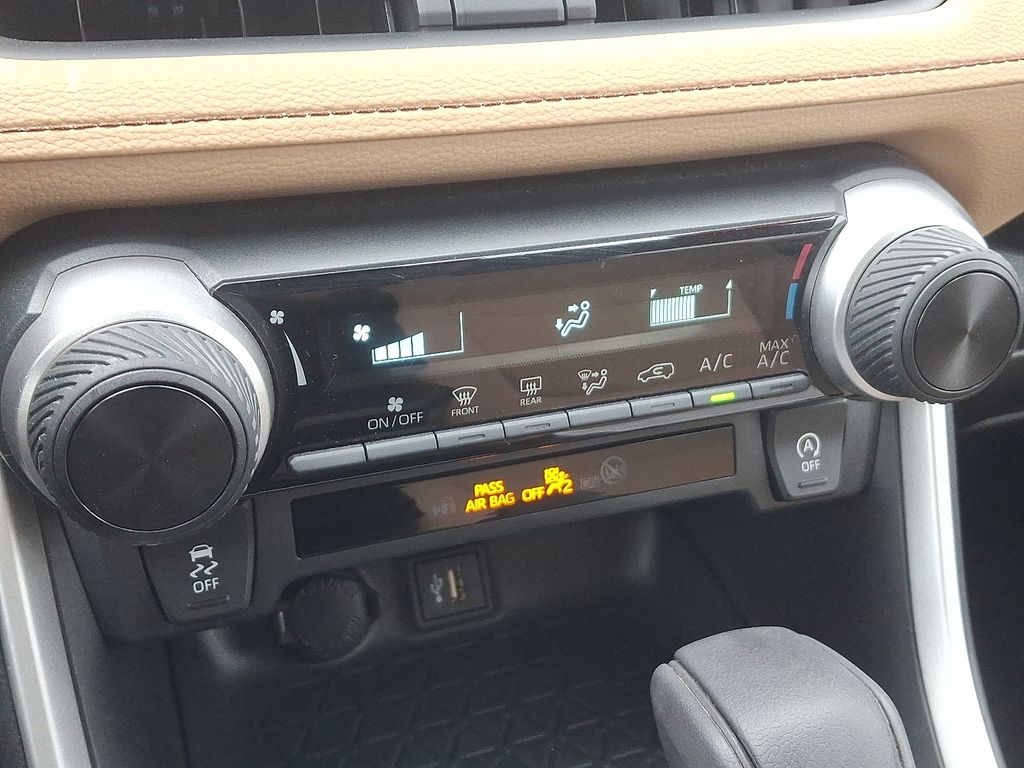 Thumbnail: 2023 Toyota RAV4 - 16