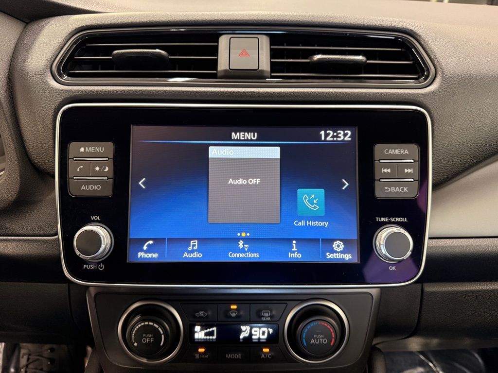 Thumbnail: 2022 Nissan Leaf - 16