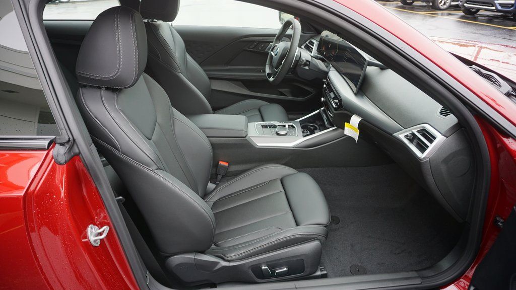2025 BMW 2 Series 230i - Photo 9