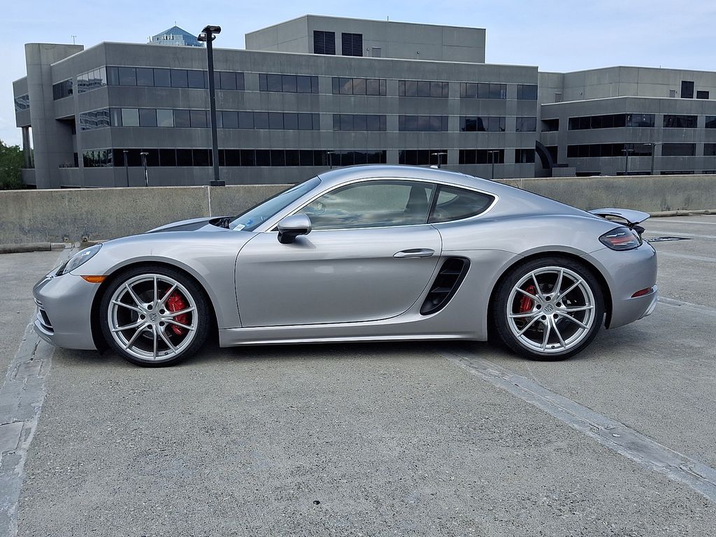 Thumbnail: 2024 Porsche 718 Cayman - 2