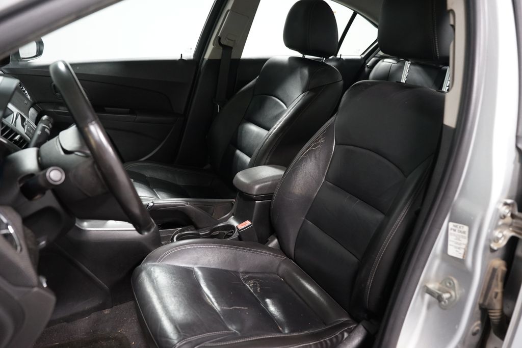Thumbnail: 2013 Chevrolet Cruze - 6