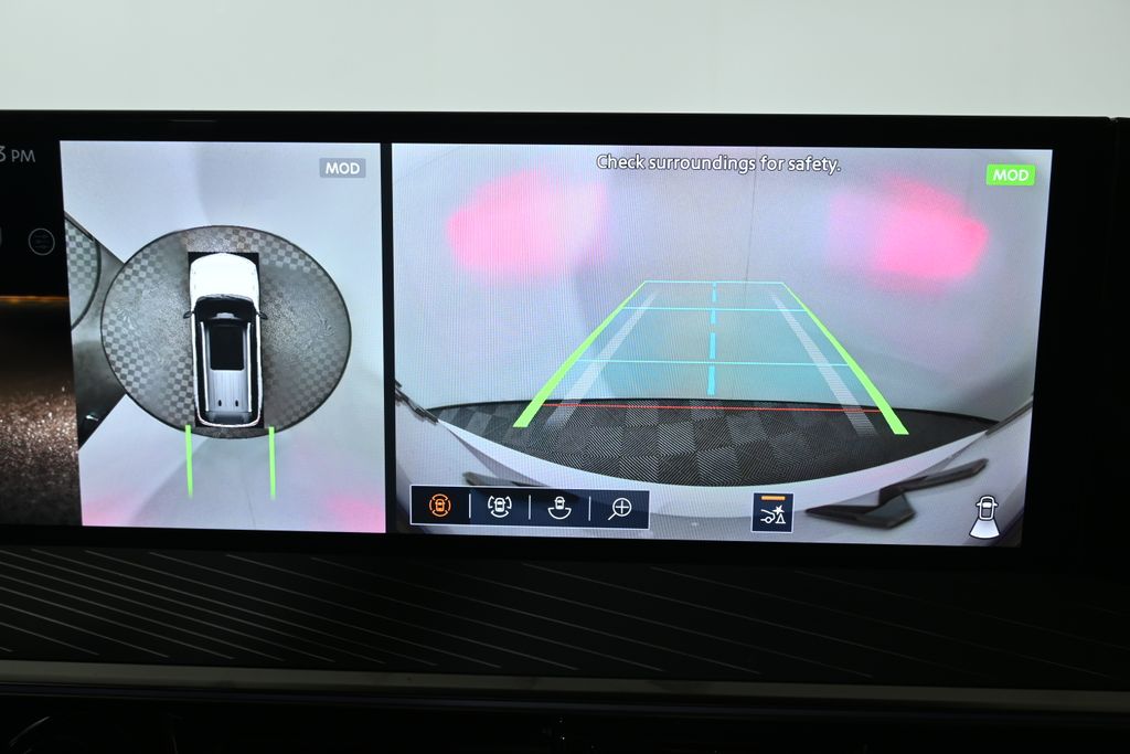 Thumbnail: 2026 INFINITI QX80 - 25