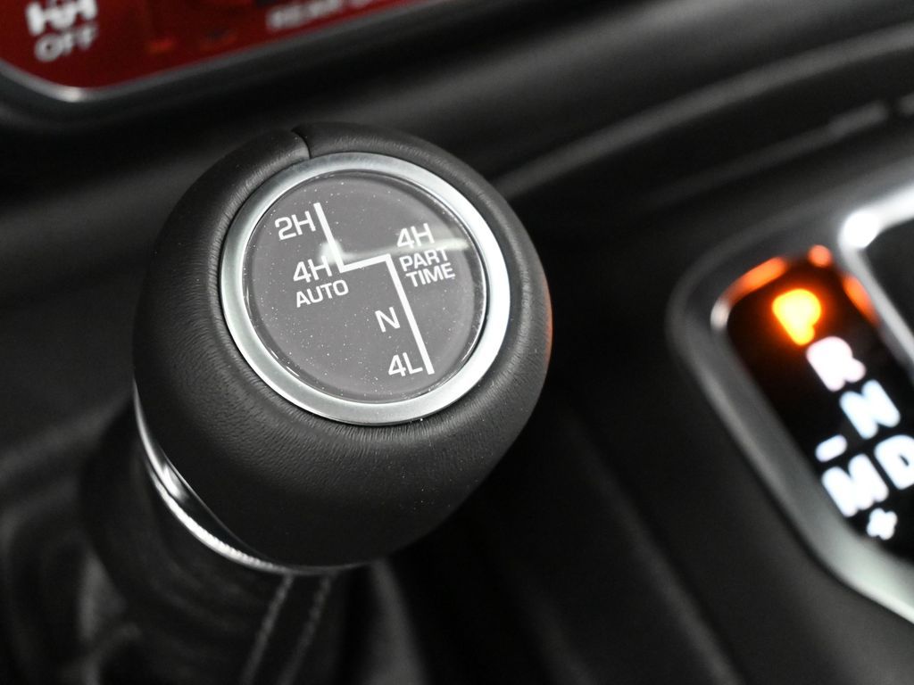 New 2026 Bright White Clearcoat Jeep Rubicon image 24