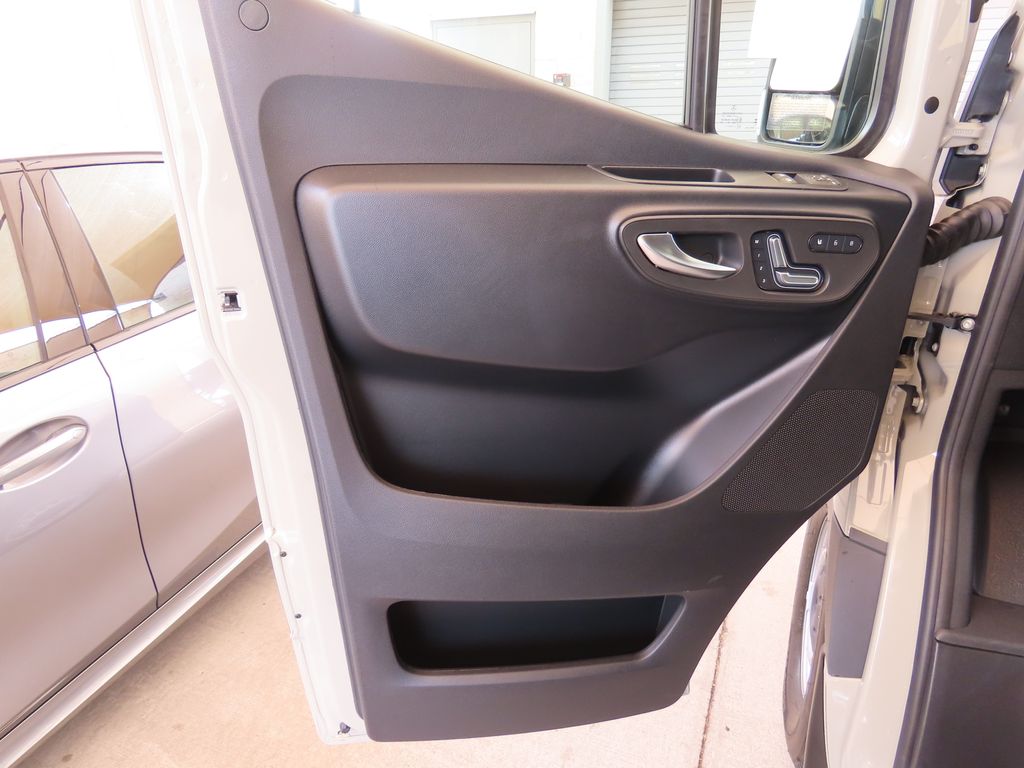 2025 Mercedes-Benz Sprinter 2500 25