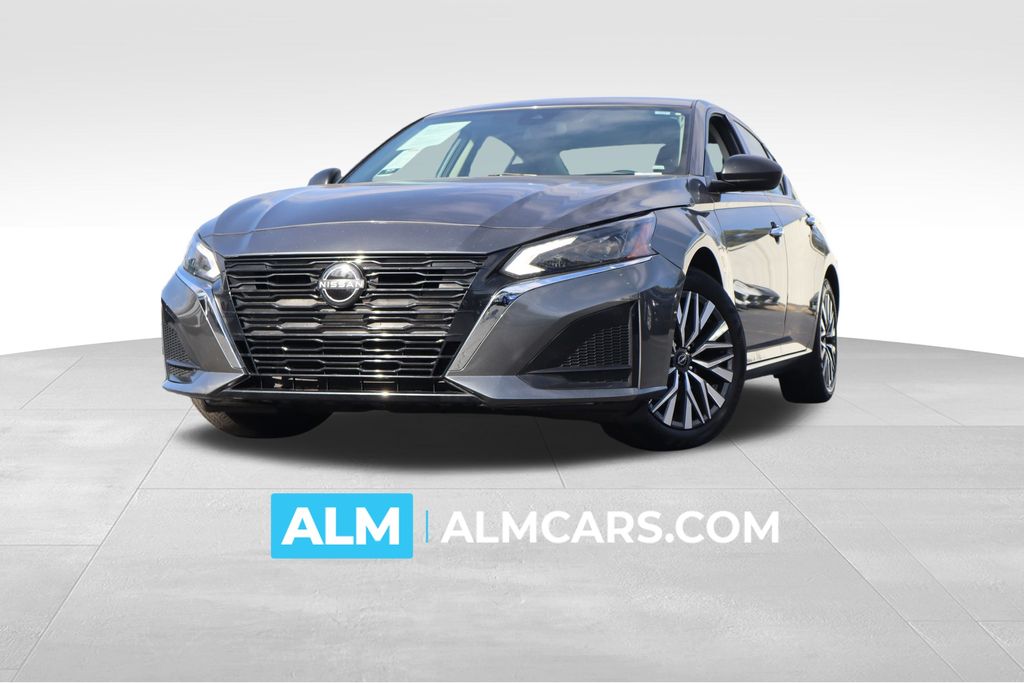 2024 Nissan Altima SV's photo