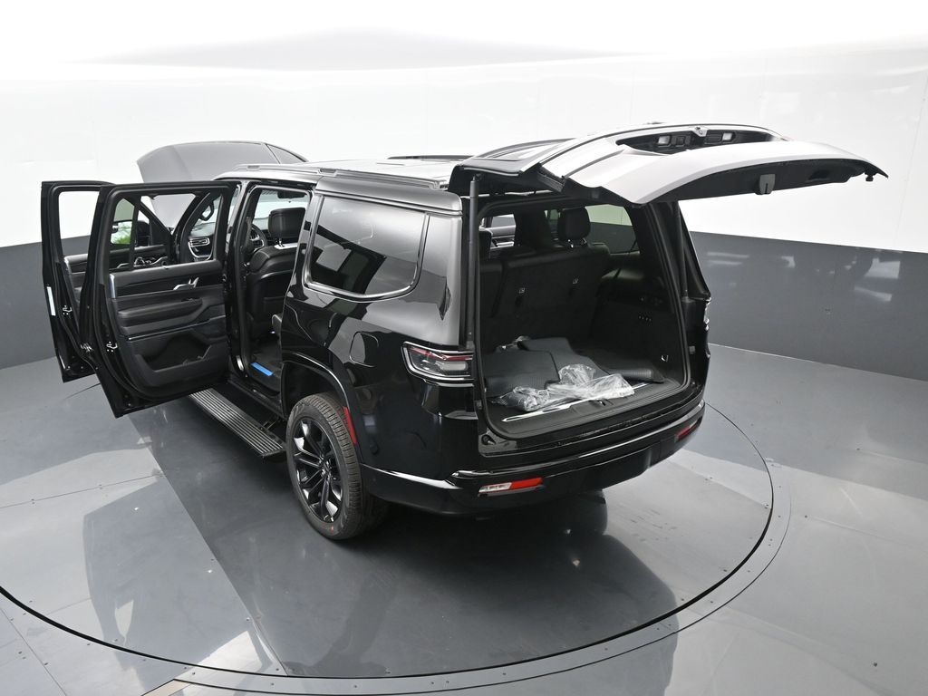 Used 2024 Diamond Black Crystal Pearlcoat Jeep Series II image 76