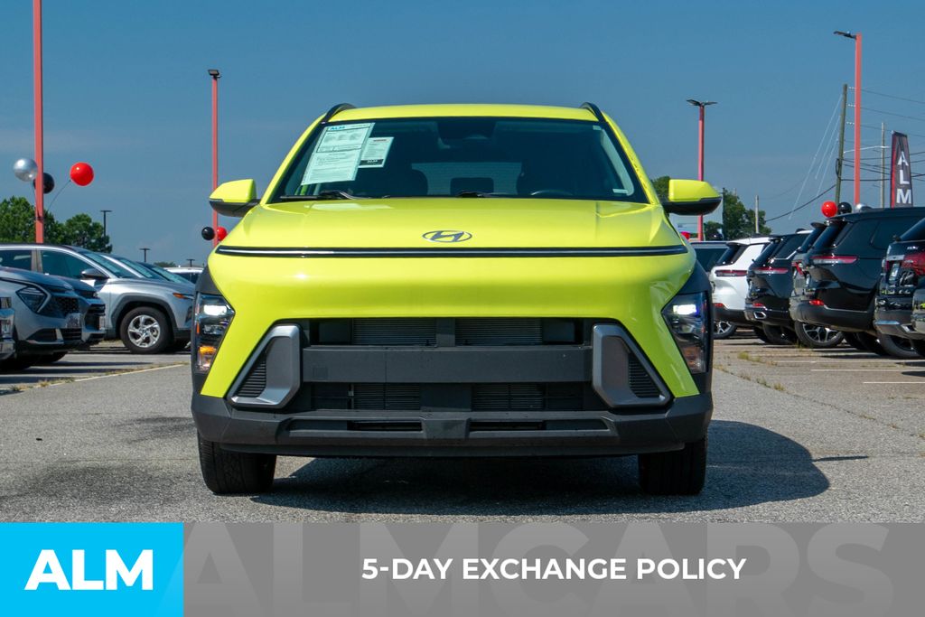 2024 Hyundai Kona SEL photo 2