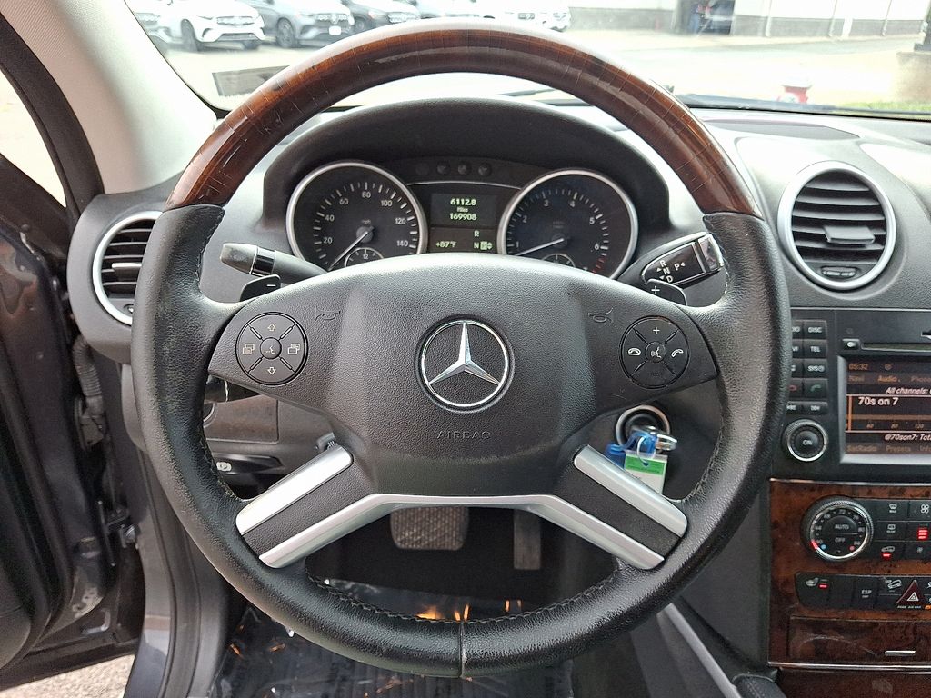 Thumbnail: 2011 Mercedes-Benz M-Class - 19