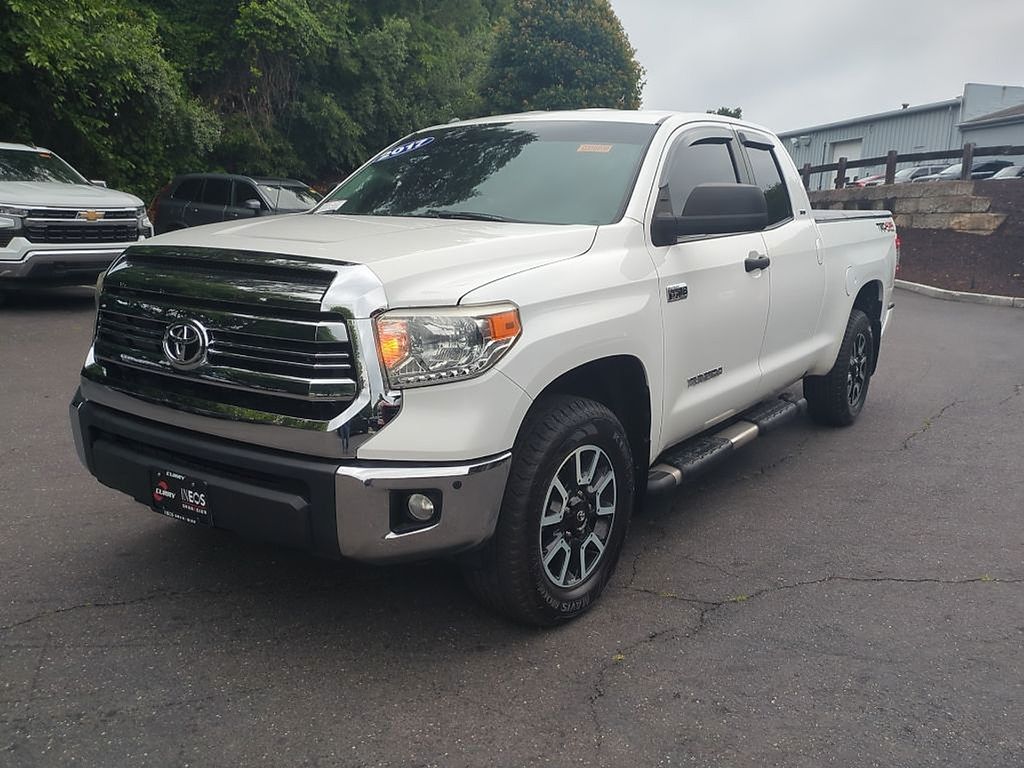 2017 Toyota Tundra SR5 Double Cab 5.7L 4WD