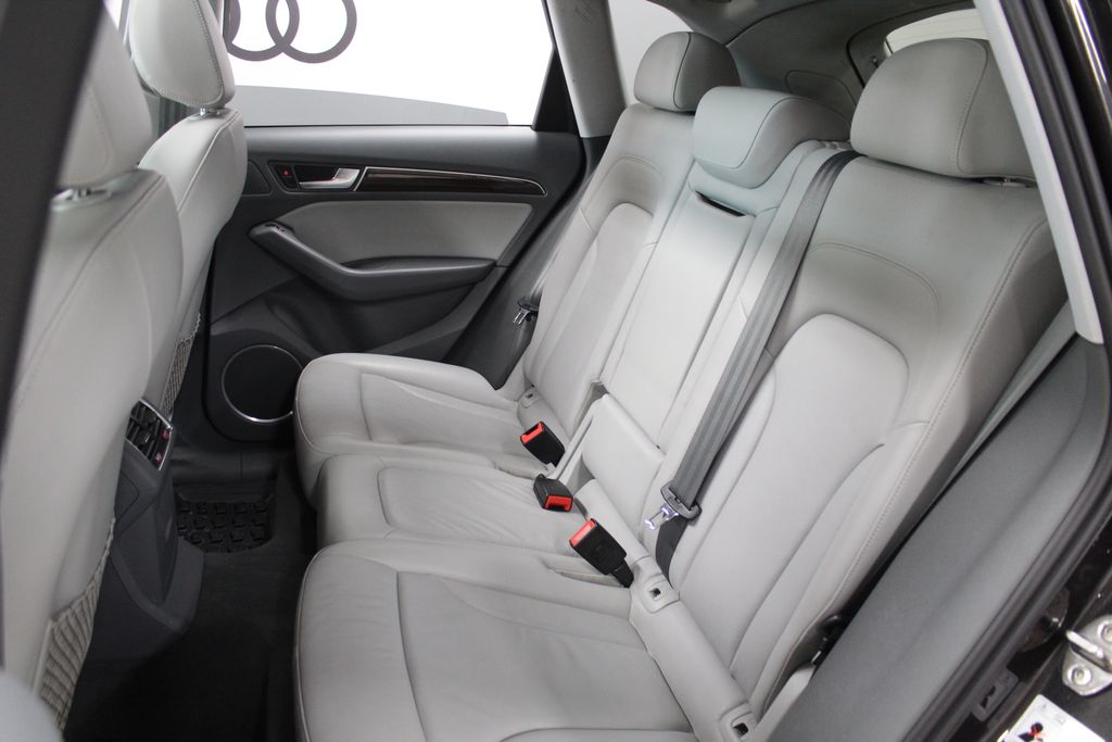 Thumbnail: 2016 Audi Q5 - 23