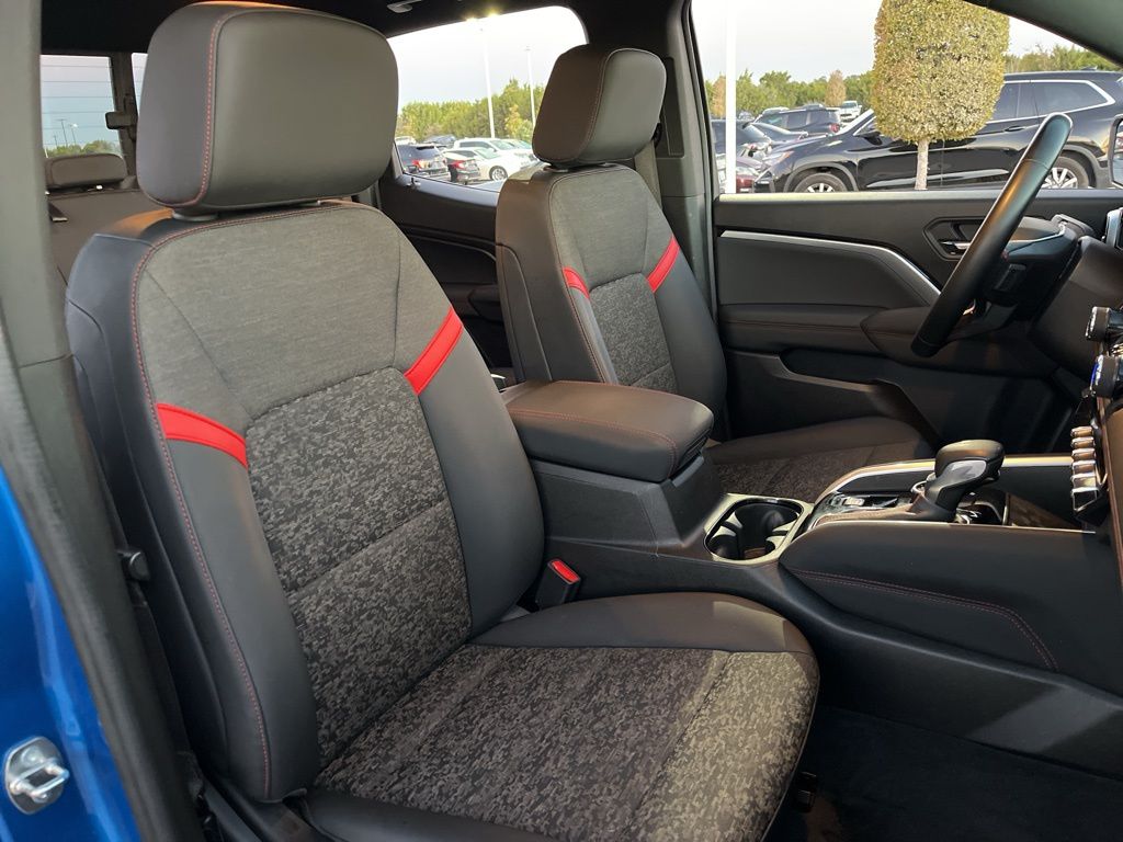 Thumbnail: 2023 Chevrolet Colorado - 27