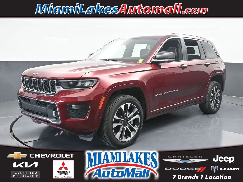 2023 Jeep Grand Cherokee Overland's photo