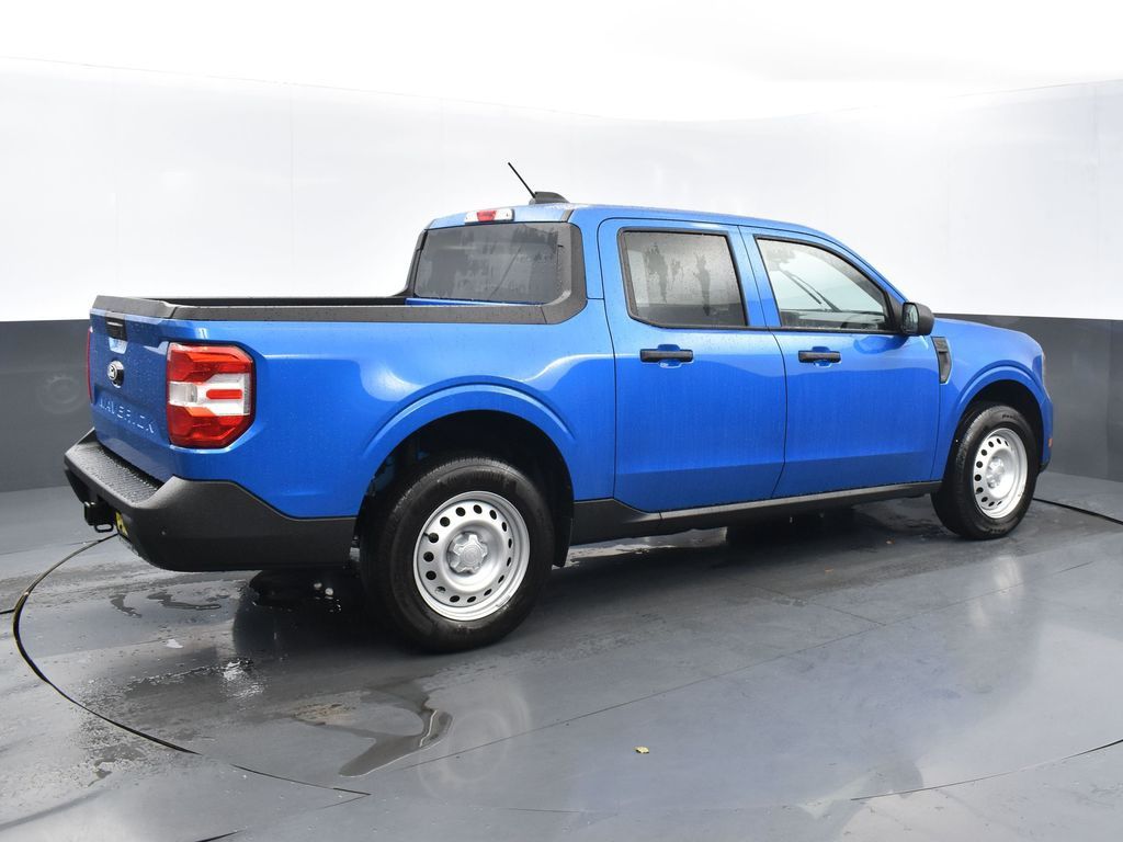 View vehicle photo 4