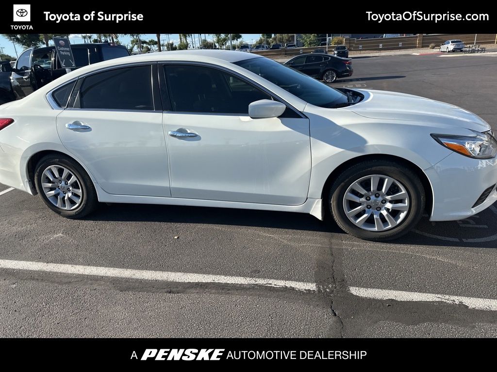 Thumbnail: 2017 Nissan Altima - 1