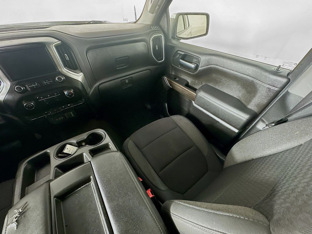 Used 2020 White Chevrolet LT image 11