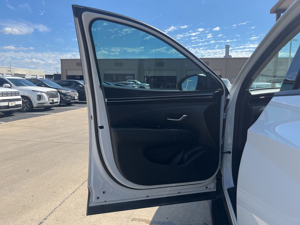 Thumbnail: 2022 Hyundai Tucson - 32