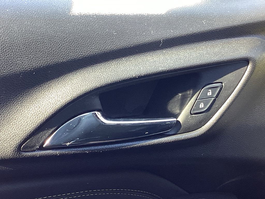 Used 2024 Chevrolet Trax SUV