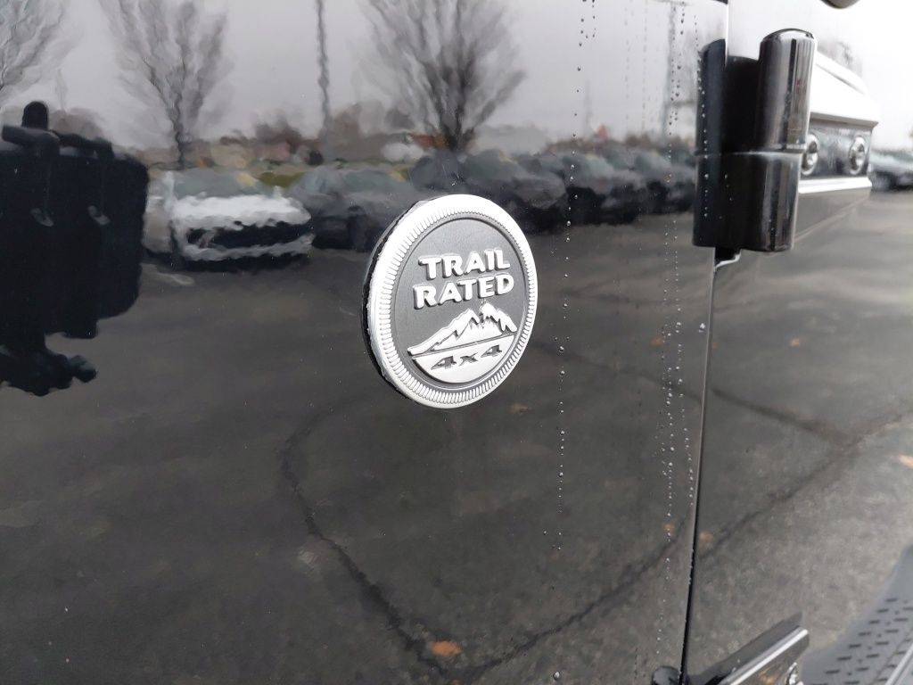 Thumbnail: 2017 Jeep Wrangler - 14