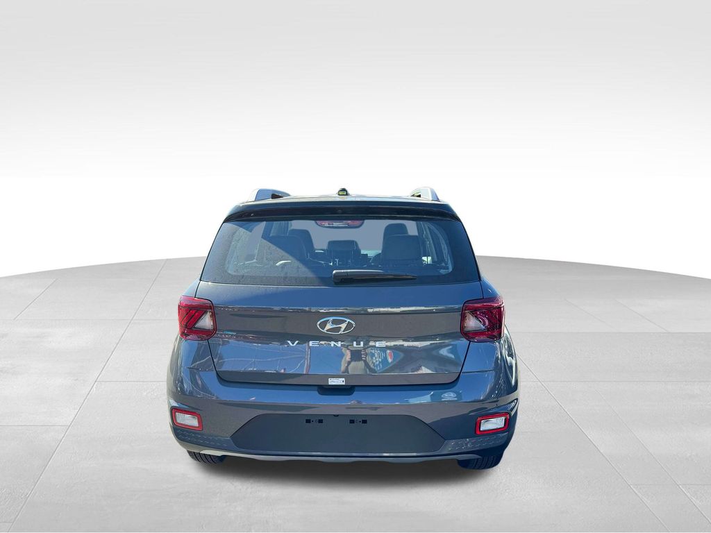 2024 Hyundai Venue Limited 7