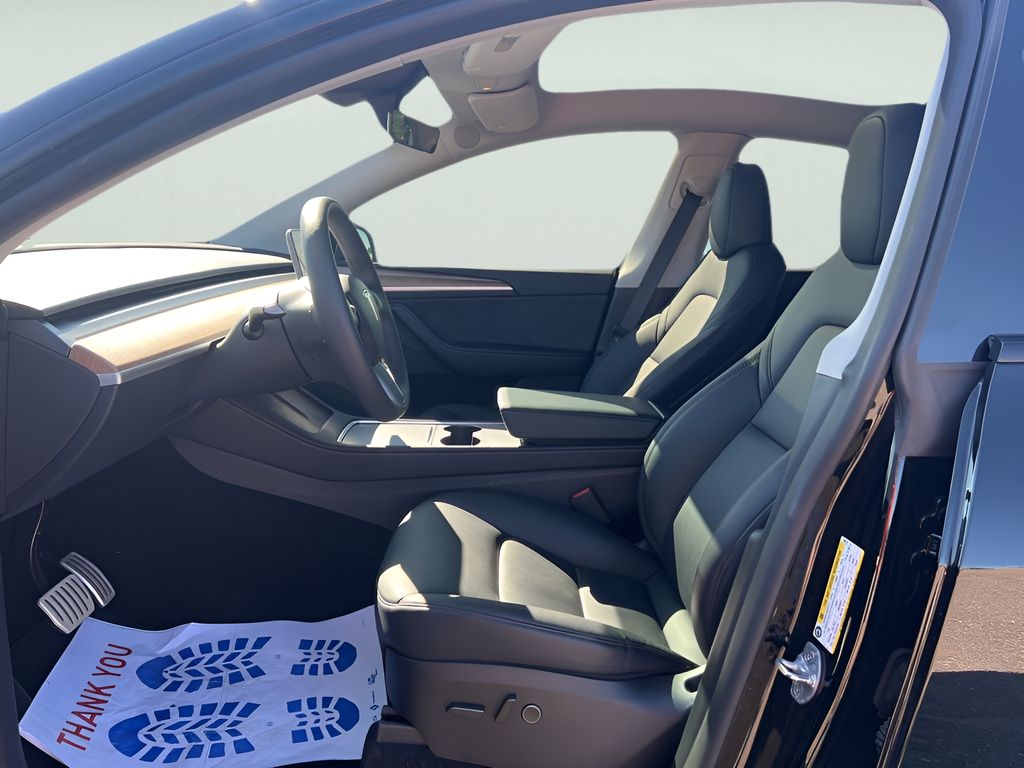 2025 Tesla Model Y