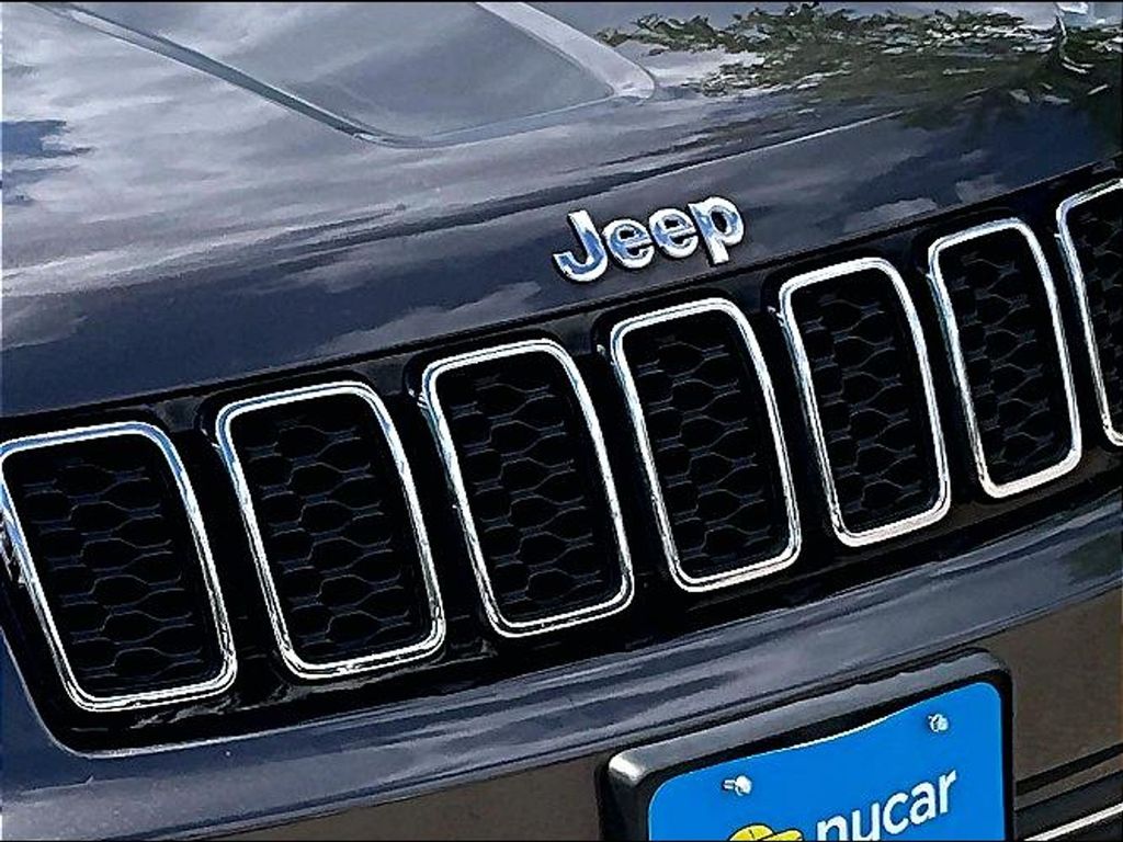 2021 Jeep Grand Cherokee — photo 31
