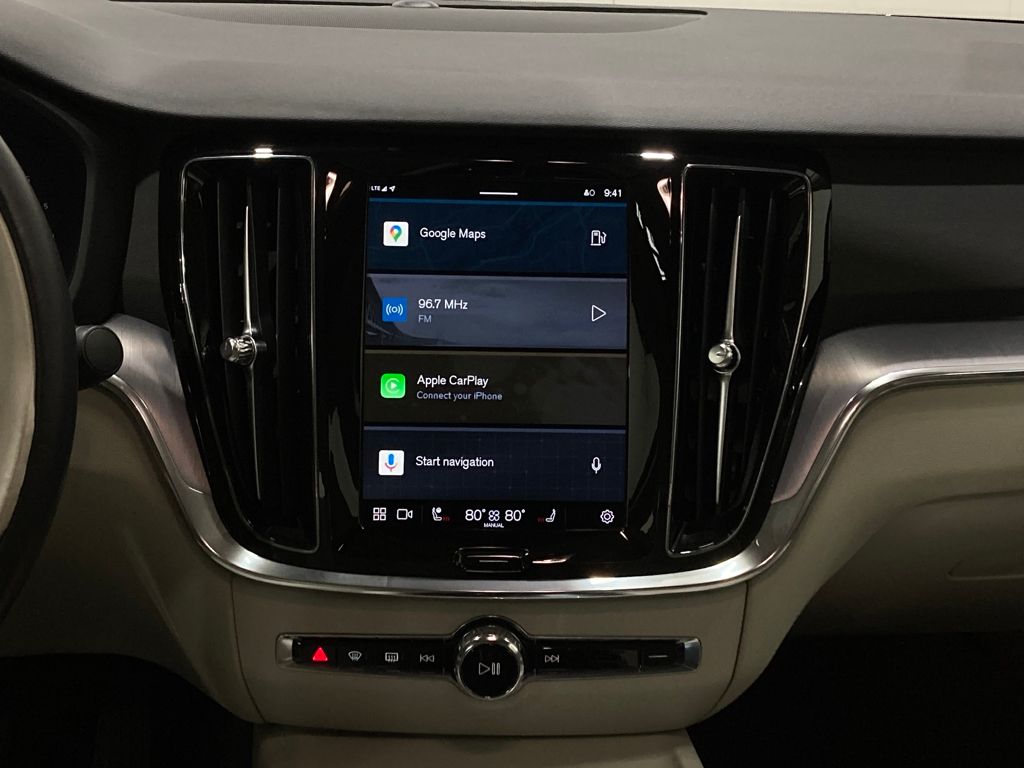 2024 Volvo S60 B5 Core Dark Theme