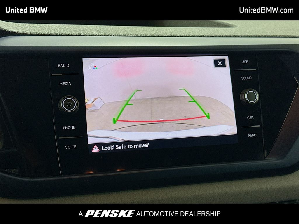 Thumbnail: 2022 Volkswagen Taos - 9