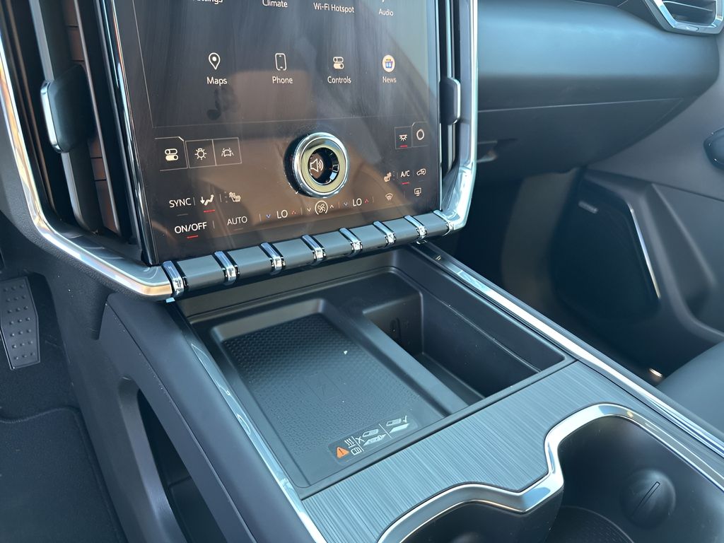 New 2026 White GMC Elevation image 34