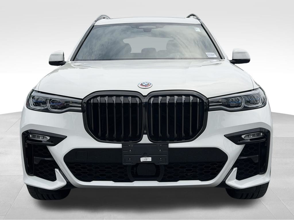 2022 BMW X7 M50i