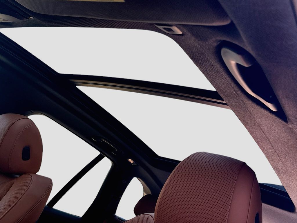 Thumbnail: 2023 BMW X5 - 18