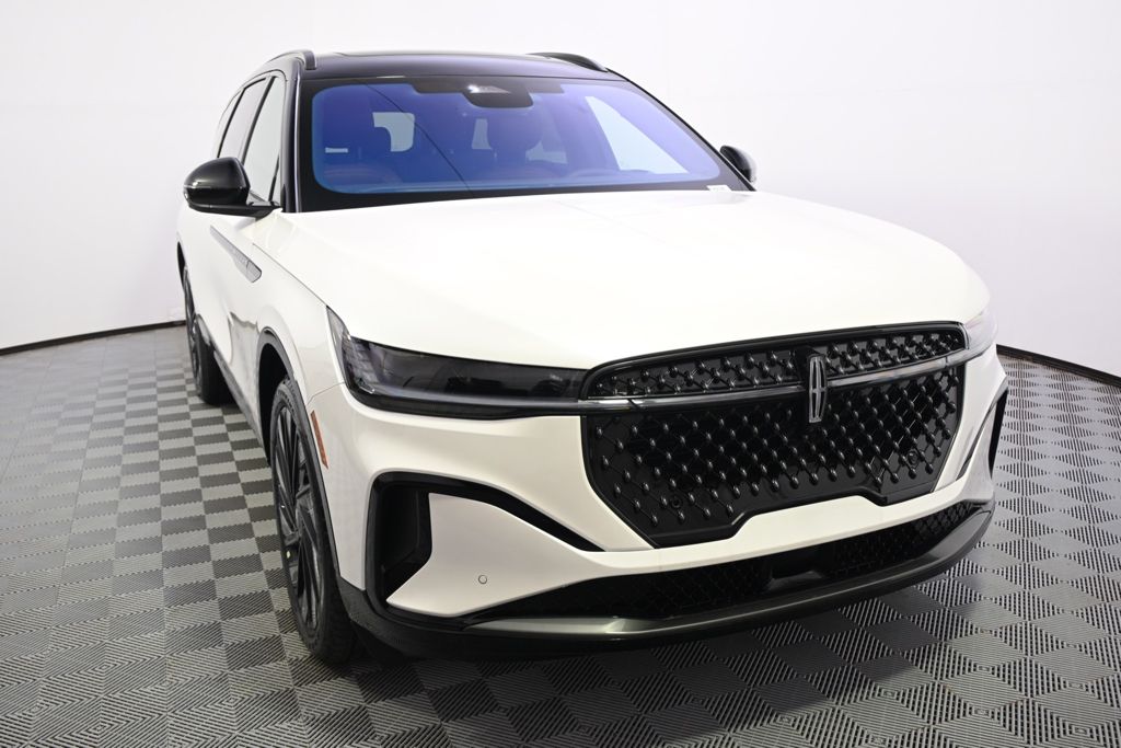 New 2026 White Lincoln Reserve image 9