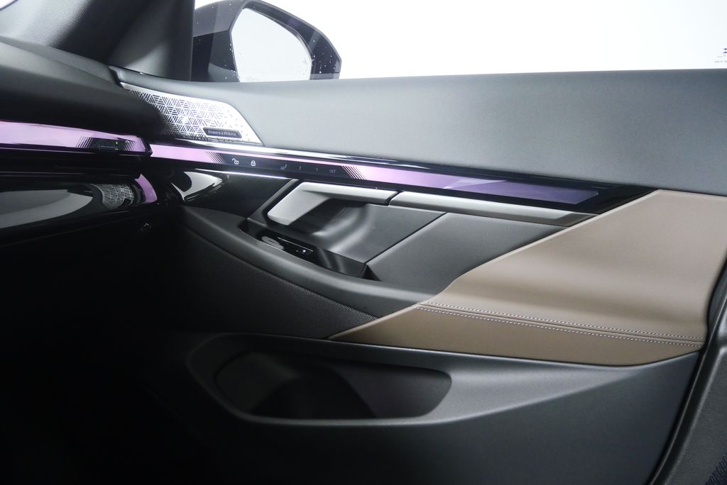 Thumbnail: 2026 BMW 5 Series - 28