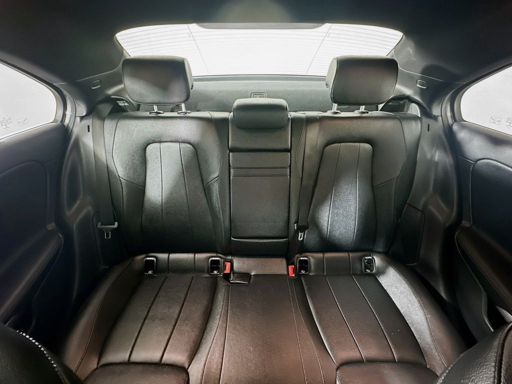 Used 2021 Gray Mercedes-Benz A 220 image 13