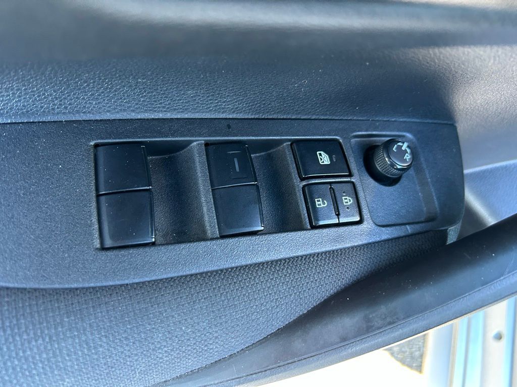 Thumbnail: 2022 Toyota Corolla - 16