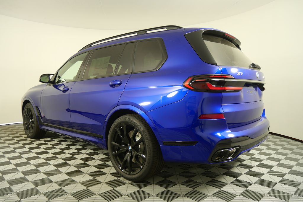 Thumbnail: 2026 BMW X7 - 5