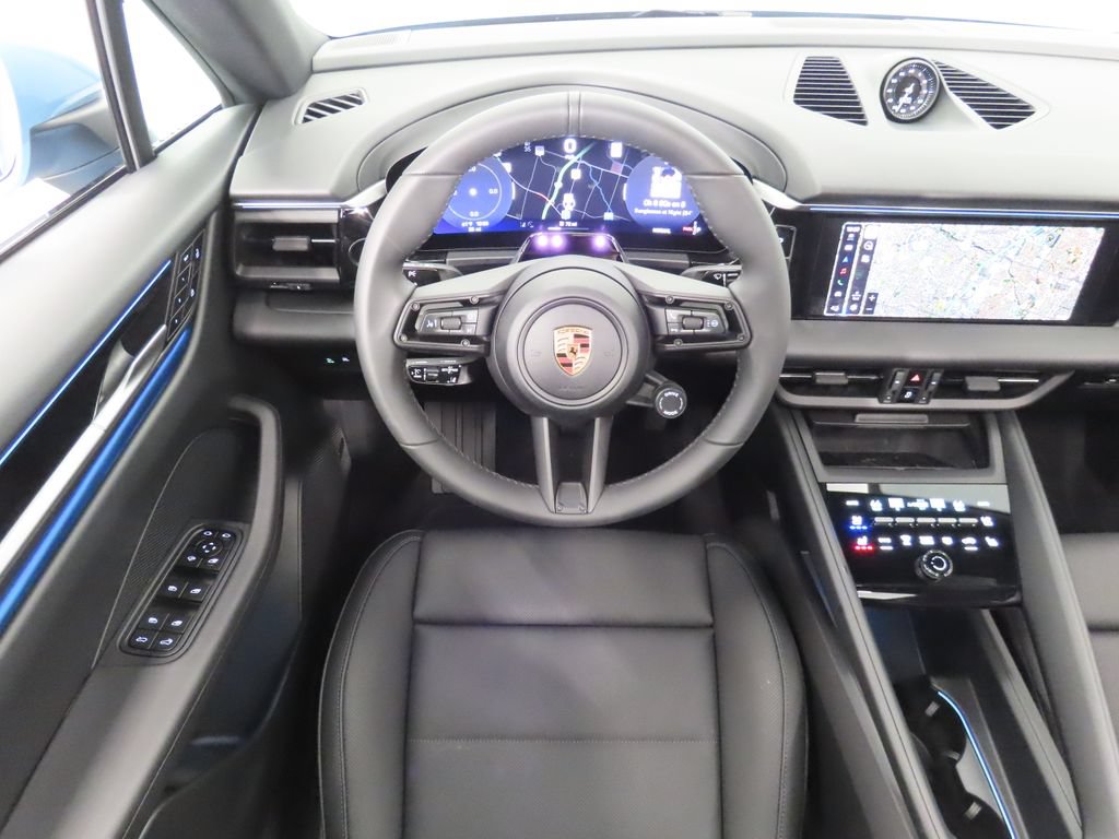 Thumbnail: 2026 Porsche Macan - 18