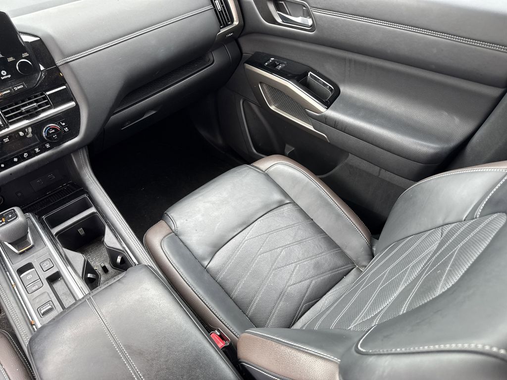 2024 Nissan Pathfinder Platinum Black at Central Houston Nissan