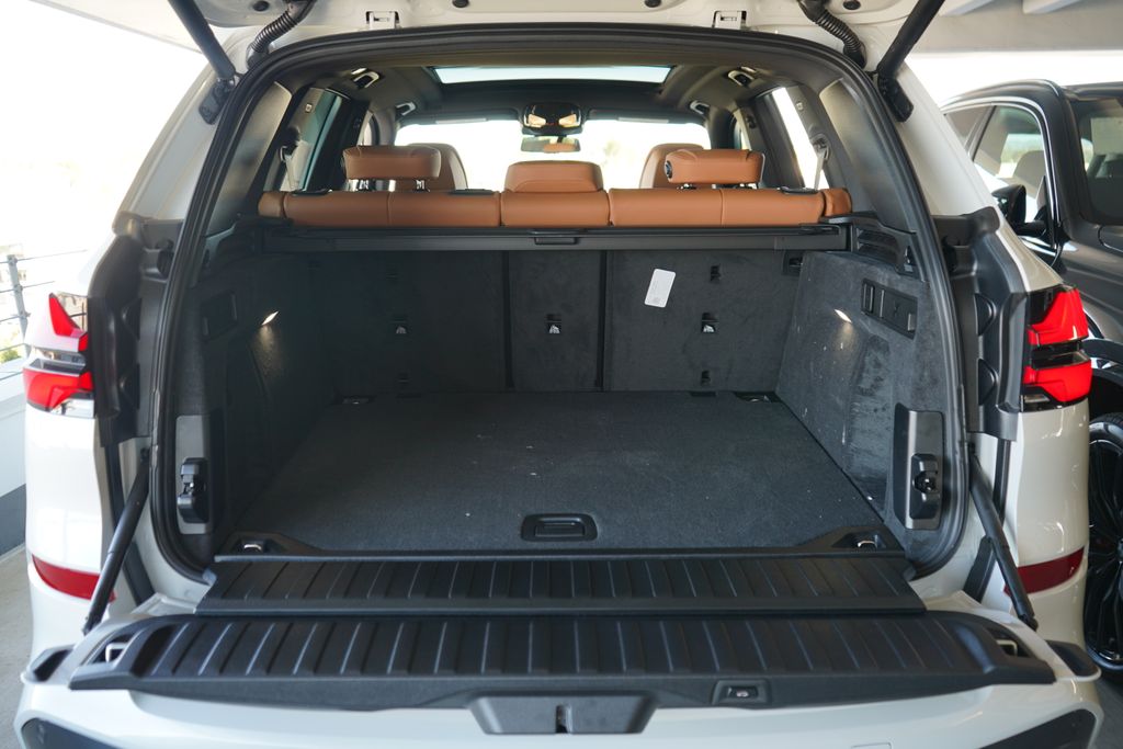 Thumbnail: 2026 BMW X5 - 20