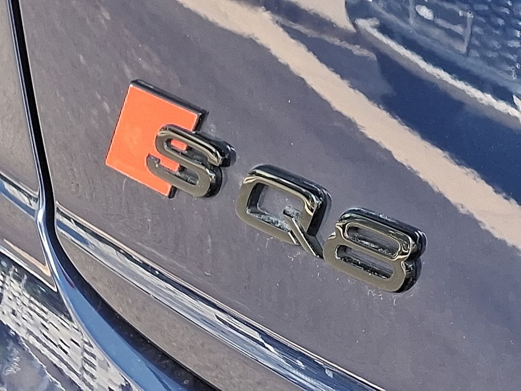Thumbnail: 2023 Audi SQ8 - 31